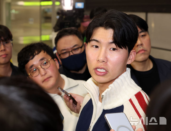 '빚투' 논란, 김혜성父 첫 입장…