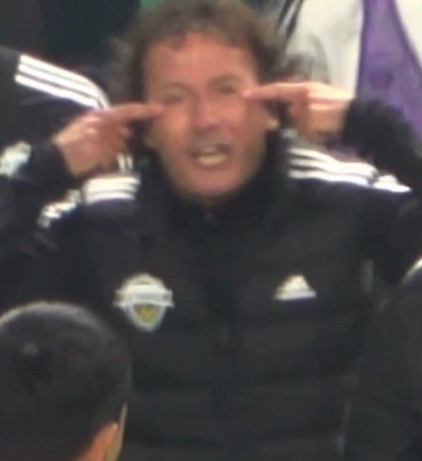 프로축구 전북, 코치 '인종차별' 논란에 